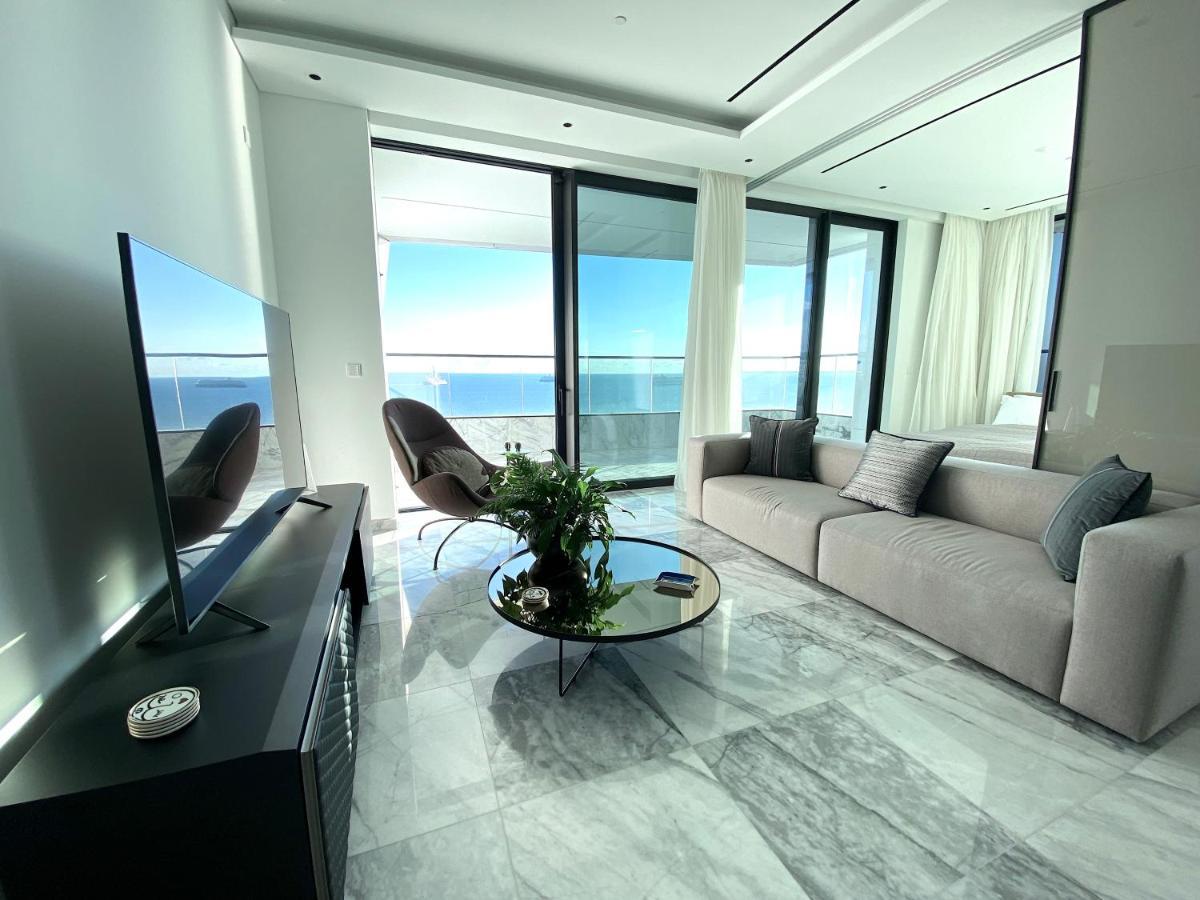 Luxury Private Apartments - Лимасол Екстериор снимка